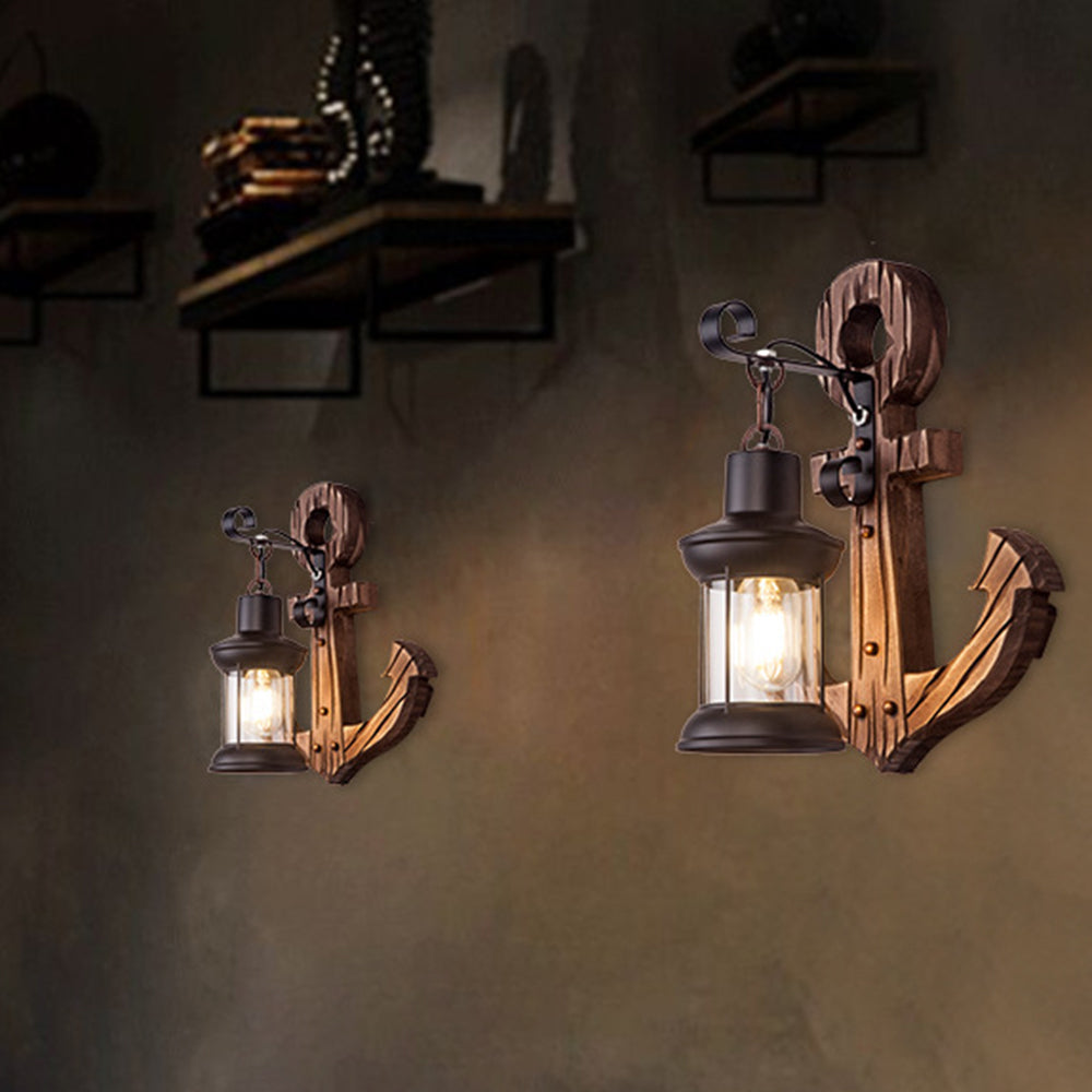 Norvo | Rustikk Tre Anker Vegglampe med Lantern