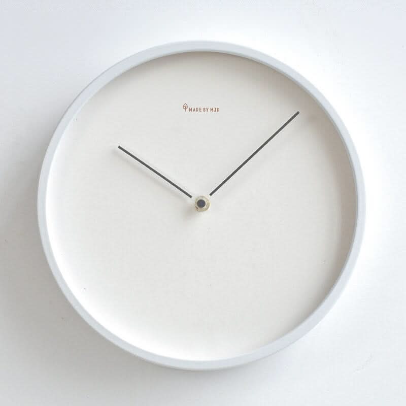 Norvo | Nordic Minimalist Treveggklokke Hvit Svart Design
