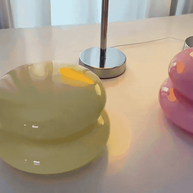 Norvo | Elegant Macaron Glass Table Lamp med USB - 3 Lysfarger