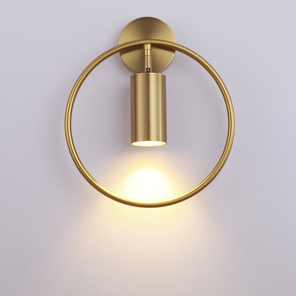 FlammeStylée – Gylden Vegglampe for Elegant Atmosfære Norvo