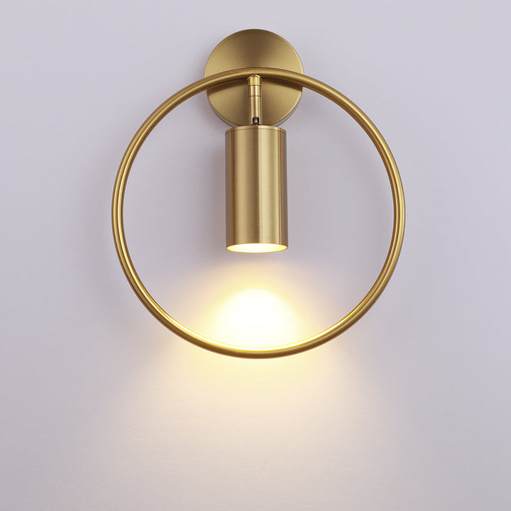 FlammeStylée – Gylden Vegglampe for Elegant Atmosfære Norvo