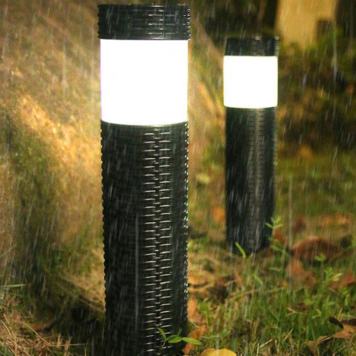 Norvo | Utendørs Solenergi Rattan Sylinderformet LED Hage Gress In-ground Landskapslys