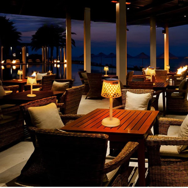 Norvo | EcoLume – Allsidig Solcelledrevet Skrivebordslampe