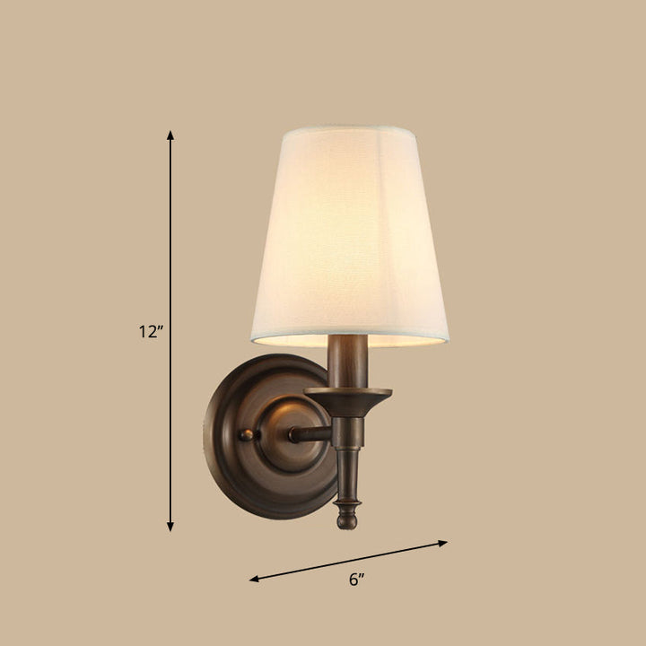 Single Wall Mount Light Minimalisme Tapered Drum Stoffe Veggbelysning for Korridor | Norvo