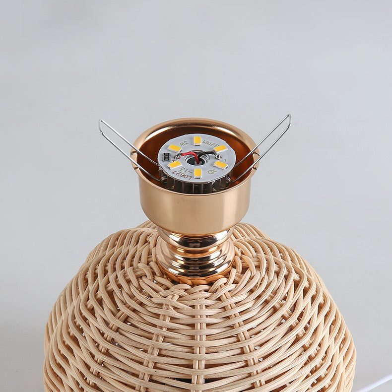 Norvo | RattaLume Nordic LED Bordlampe | Vevd Rattan & Foldbar Stoffskjerm | Stemningslys | Dekor for Soverommet