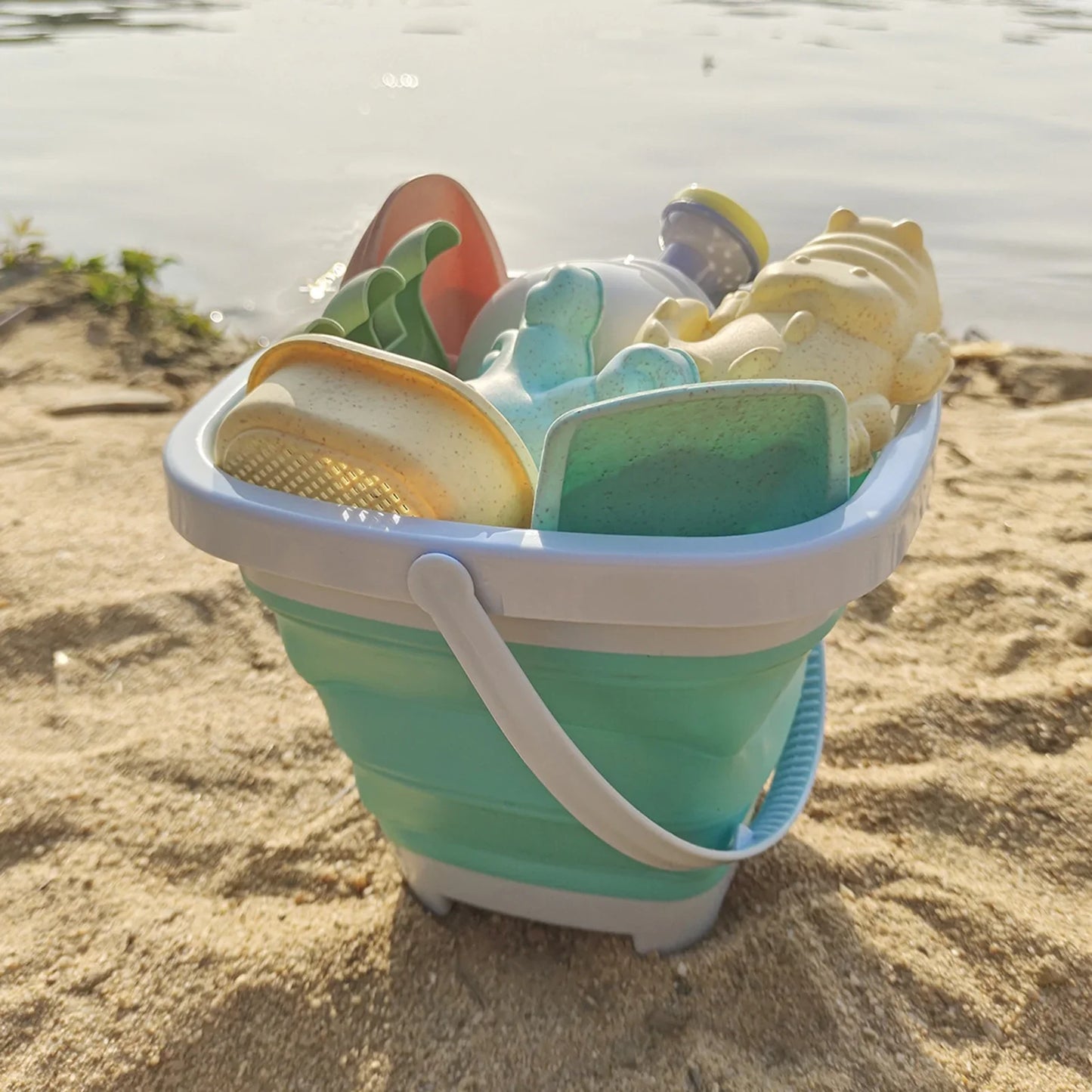 Norvo | Barns strand sand- og vannleketøysett - Sammenleggbart bøtte og tilbehør (1, 5 eller 11 deler, tilfeldig farge)