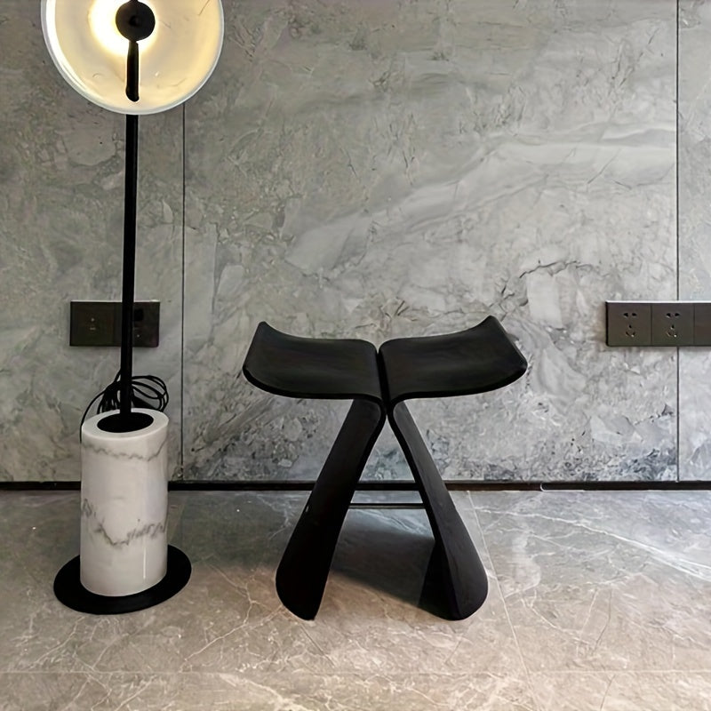 Norvo | Elegant Butterfly Stool – Tidøst Design for Stue og Inngang