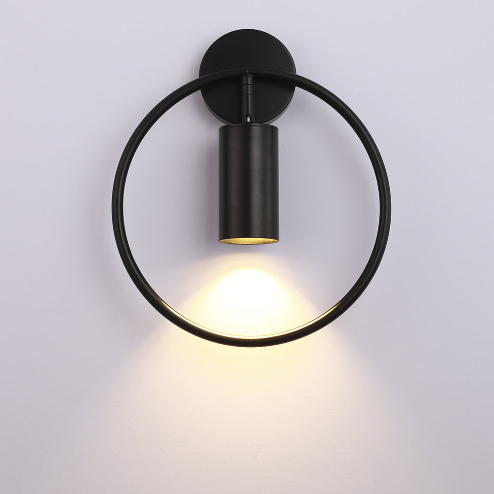 FlammeStylée – Gylden Vegglampe for Elegant Atmosfære Norvo