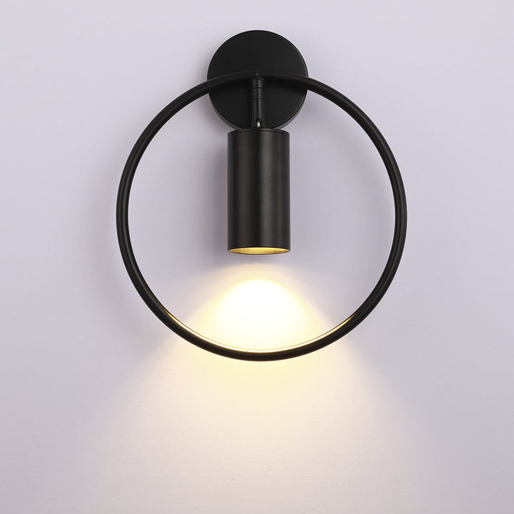 FlammeStylée – Gylden Vegglampe for Elegant Atmosfære Norvo