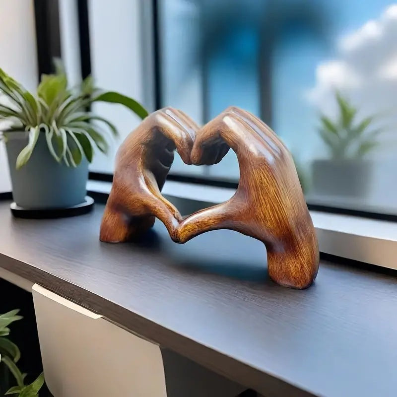 Håndhjertestatue | Norvo