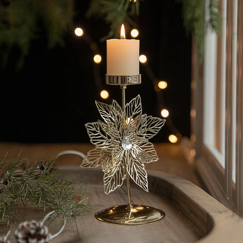 Julelysestaker - Stjerne- og juletredesign for festlig dekorasjon | Norvo