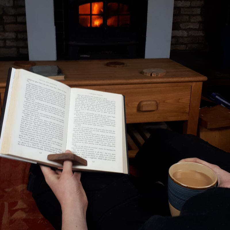 Norvo | Bokleseverktøy laget av massivt tre