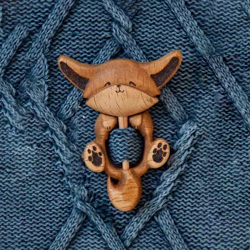 Norvo | Søt dyrebrosje laget av tre