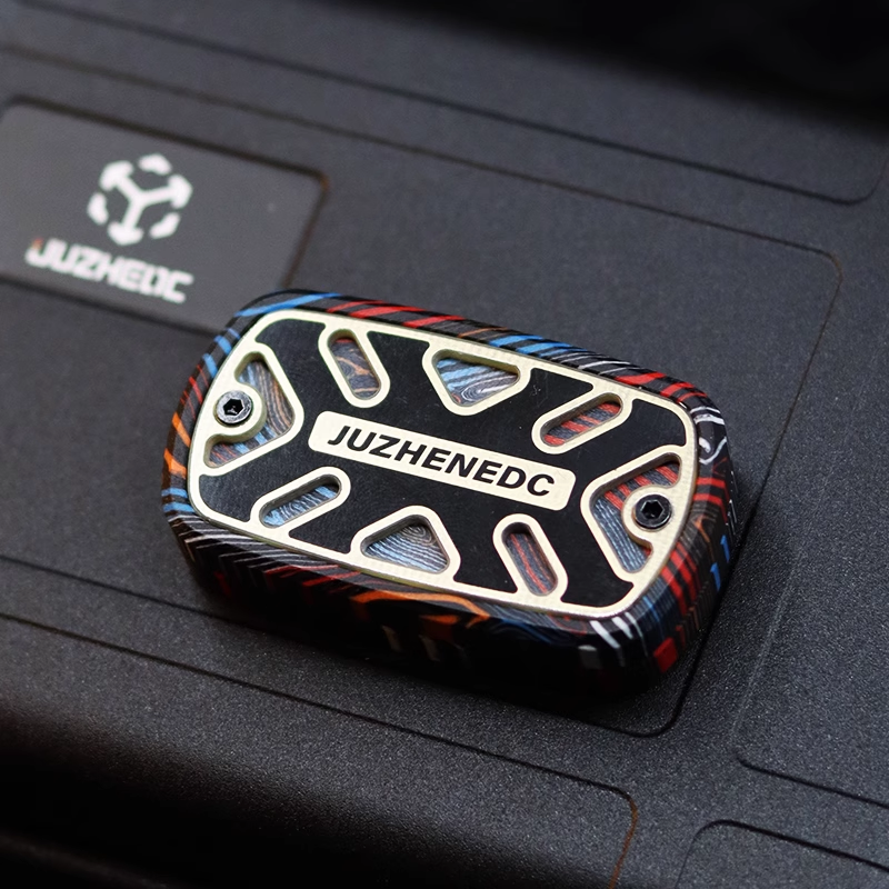 Norvo | Matrix EDC Karbonfiber Push Card Dekompresjonsleketøy