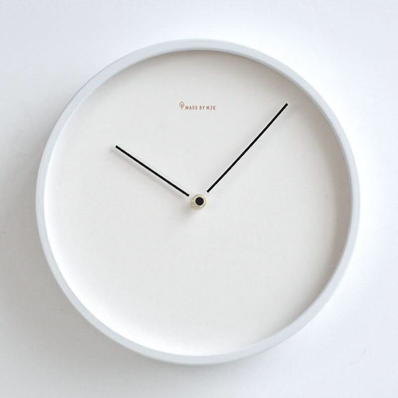 Norvo | Nordic Minimalist Treveggklokke Hvit Svart Design