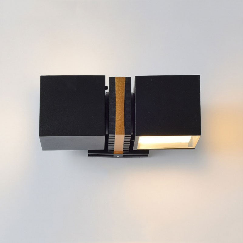 Norvo | Designer LED Vegglampe Justerbar og Moderne Hagebelysning