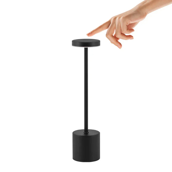 NoirElegance - Moderne Svart LED Bordlampe Norvo