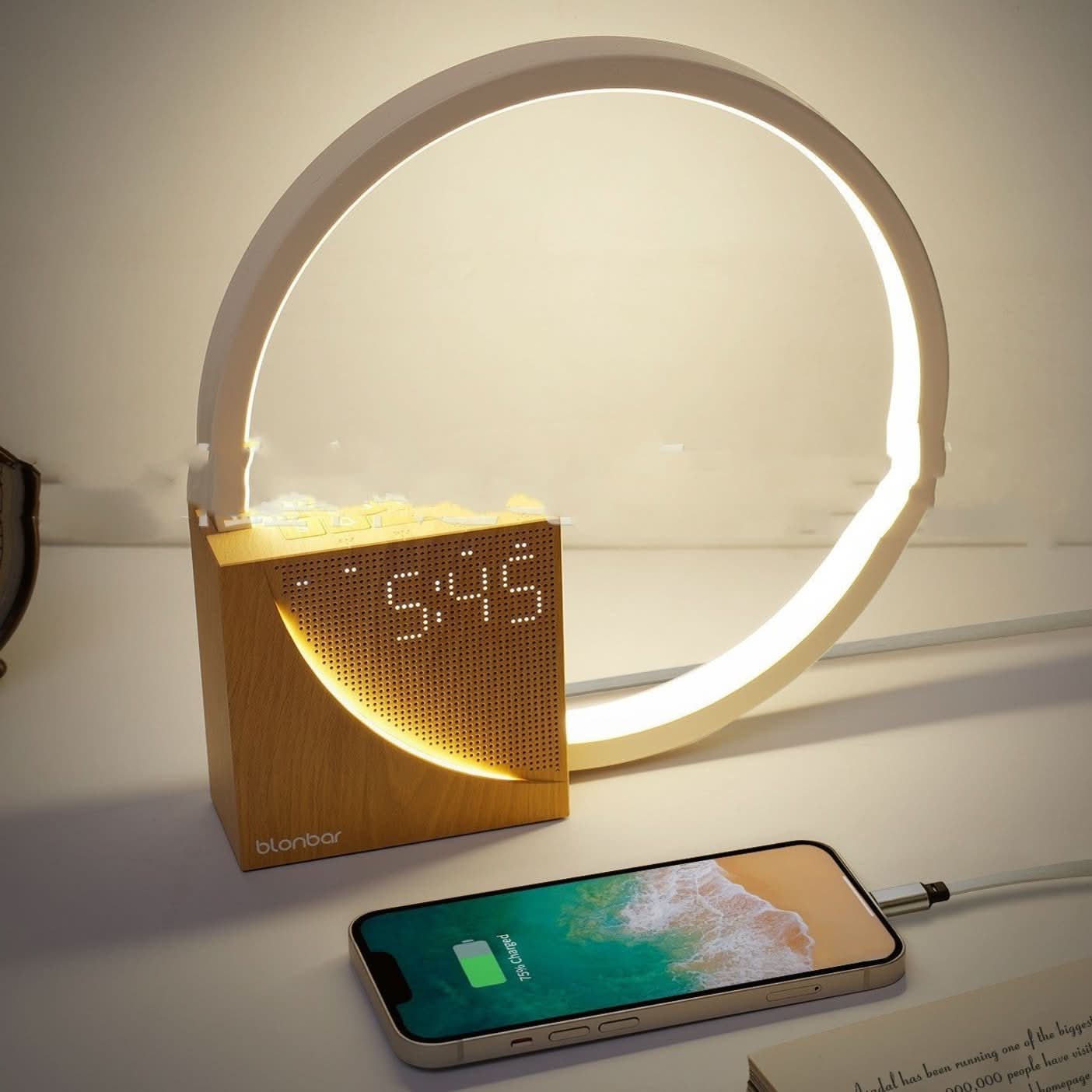 Norvo | BELLE - Digital vekkeklokke med LED lys