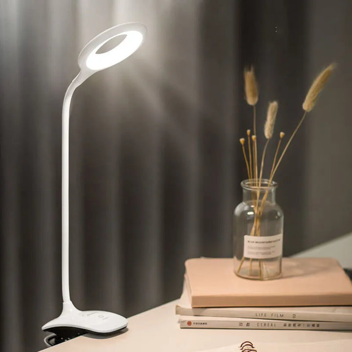 Norvo | Oppladbar LED Bordlampe med Klemme – Justerbar Skrivebordslampe for Hjemmekontor og Studier