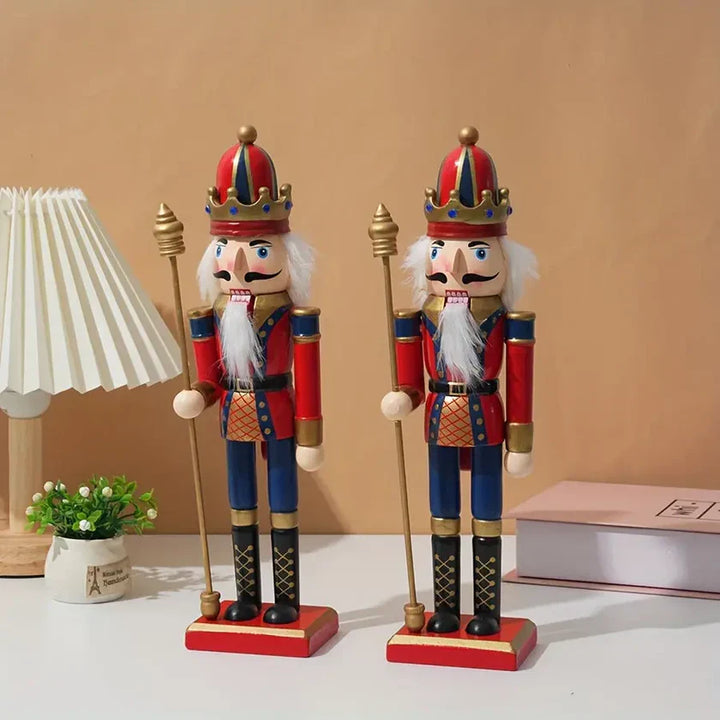 Norvo | FestiveGuard - Tradisjonell nøtteknekkerdekorasjon for julekos