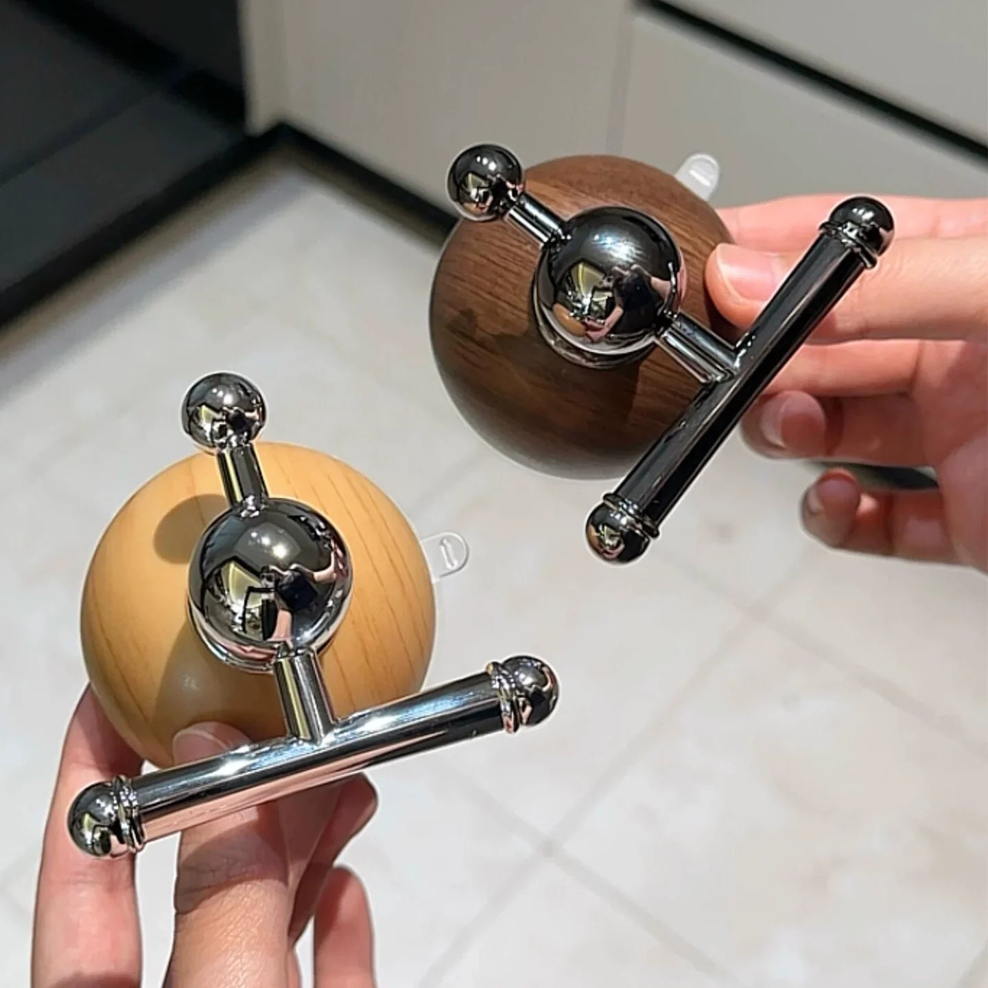 Norvo | Gjenbrukbar middelaldersk inspirert sugeknapp: Sterk, ingen boring, multi-bruk for bad, kjøkken, entré