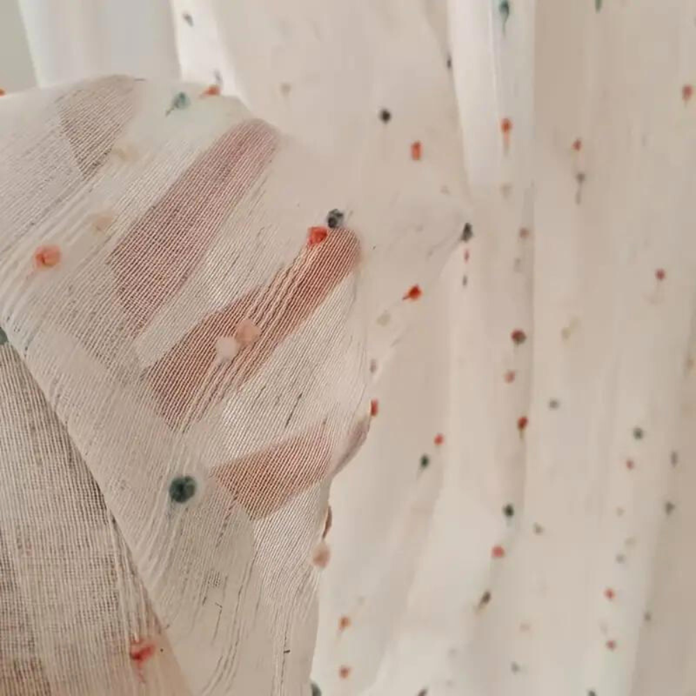 Norvo | Sugar Bean Regnbue Brodert Tyll Gardinpanel