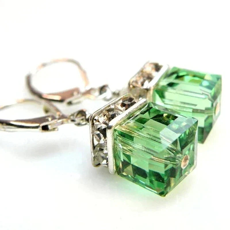 Forførende Grønn Peridot Øredobber | Strålende Øredobber for et Fortryllende Utseende! Norvo