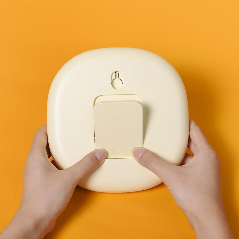 Norvo | CharmClock - Søt Kawaii Veggklokke