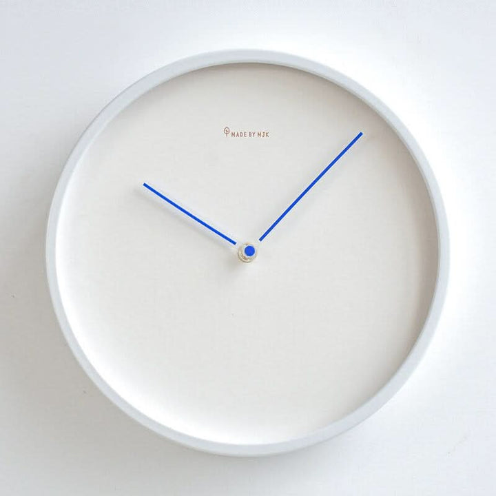 Norvo | Nordic Minimalist Treveggklokke Hvit Svart Design