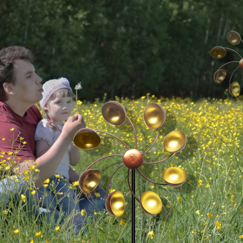 Norvo | Dekorativ Hagevindmølle med Metallblomster – Fargerik Vindklokke for Utendørs Bruk