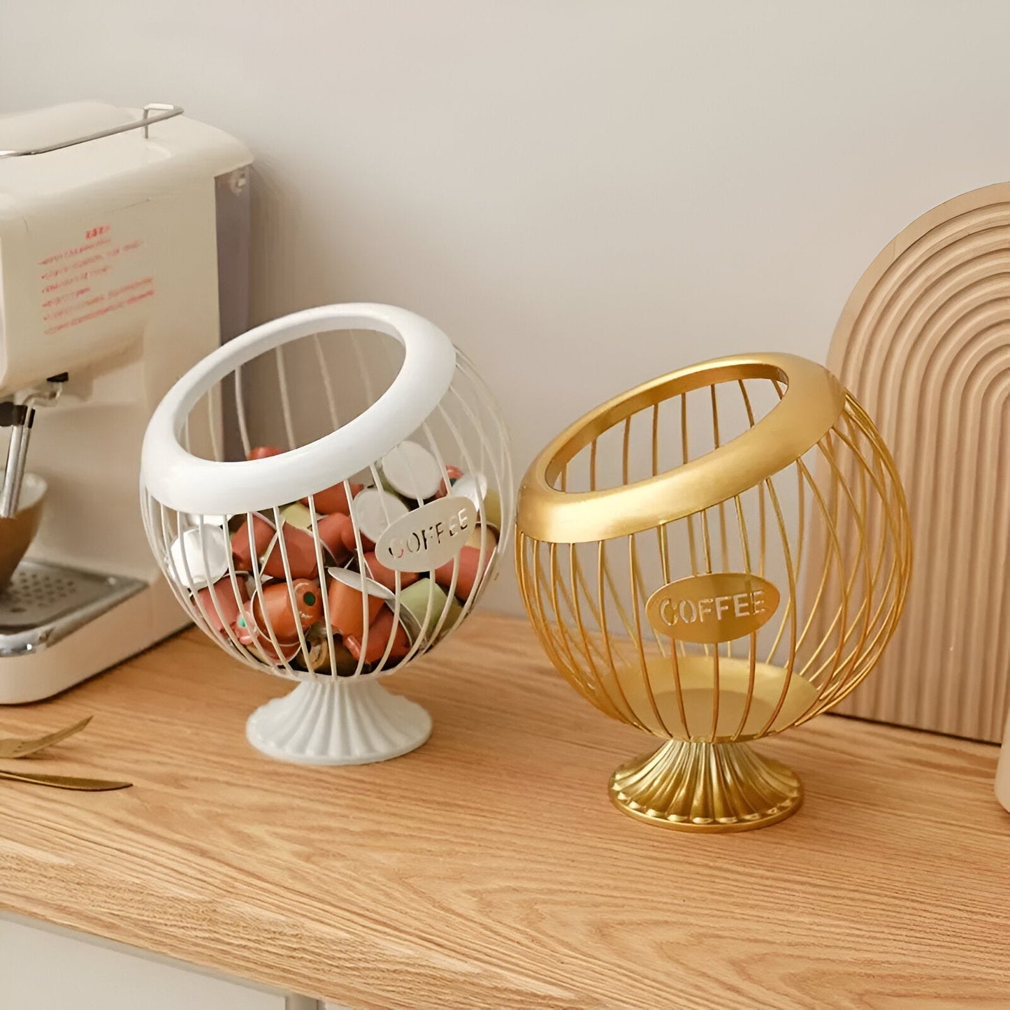 Norvo | Elegant metall oppbevaringskurv for snacks