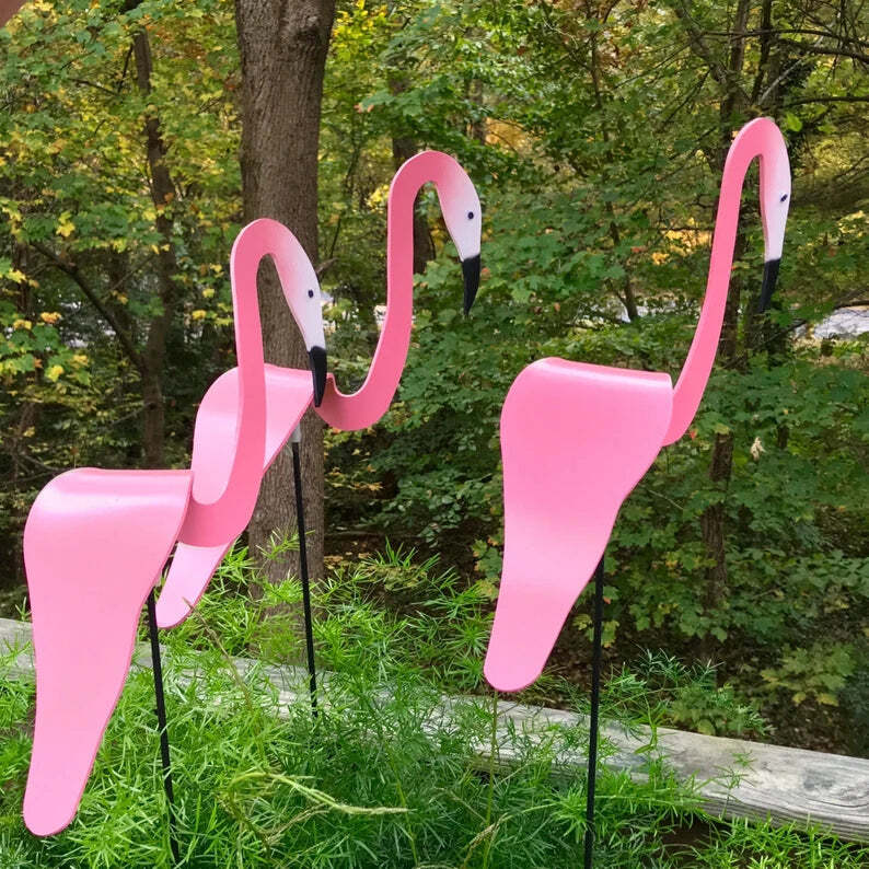 Norvo | Svimmel Flamingo Hagedekorasjon