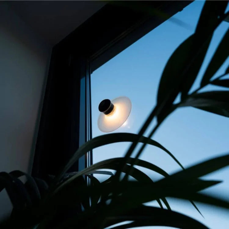 Norvo | LED vegglampe med oppladbart sugefeste