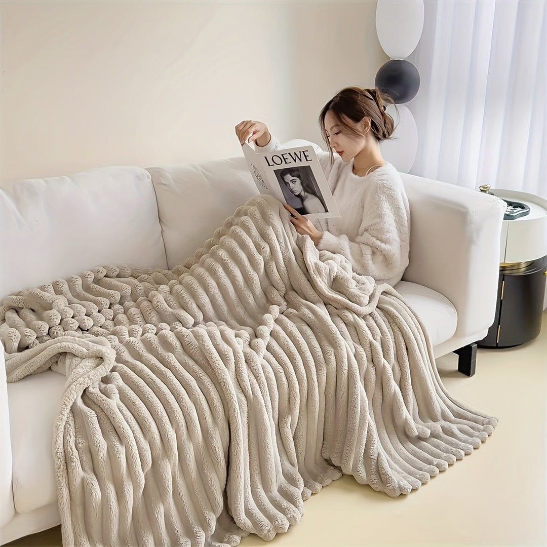 LuxeFleece – Elegant fransk stil teppe for Comfort Norvo