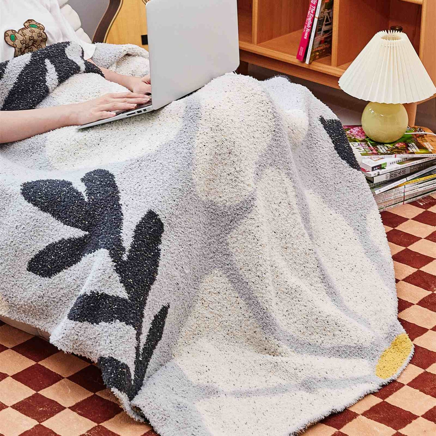 Norvo | Boho Blomst Blader Mikrofiber Strikket Teppe - Myk, Koselig, og Dekorativ