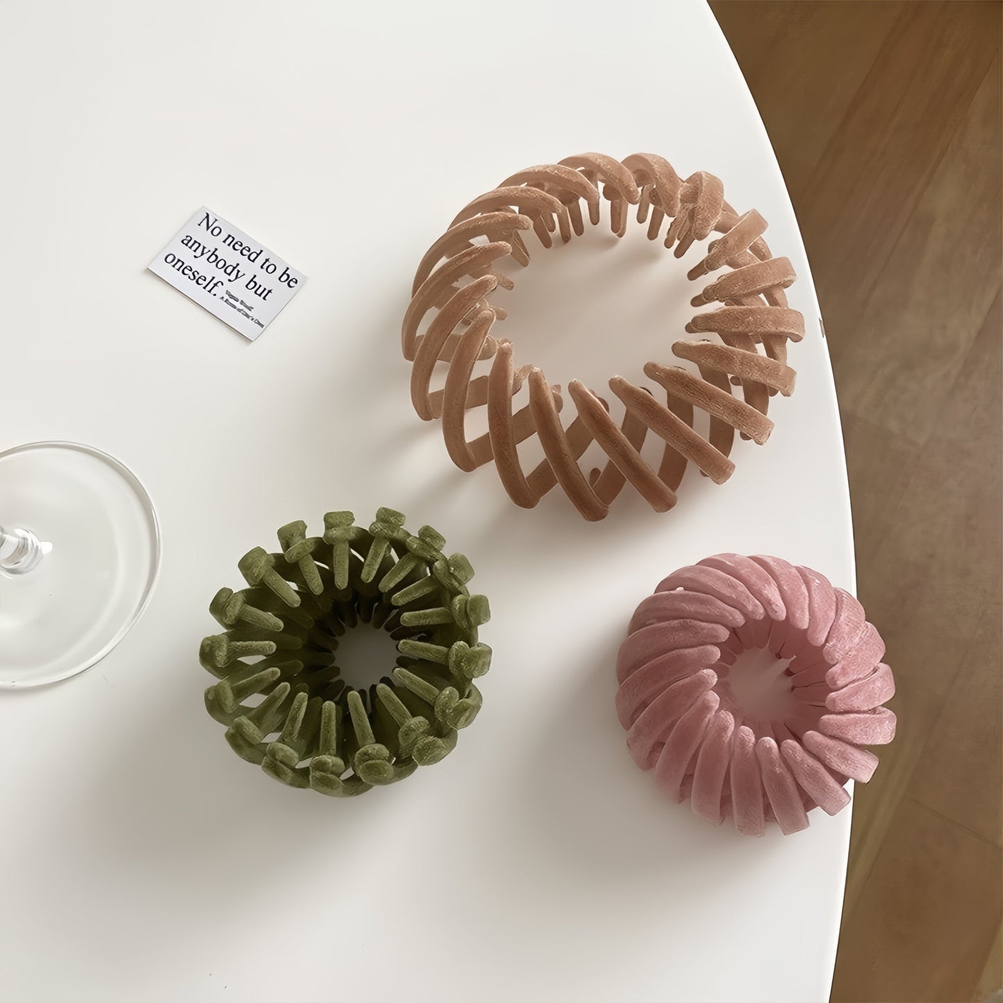 Norvo | FlexiClaw — Smertfri hold som får håret og selvtilliten din til å skinne (3 deler)