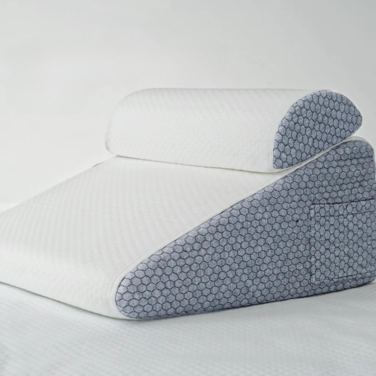 Norvo | Dual Comfort Memory Foam Ortopediske Vinkelfiller med Pustende Trekk