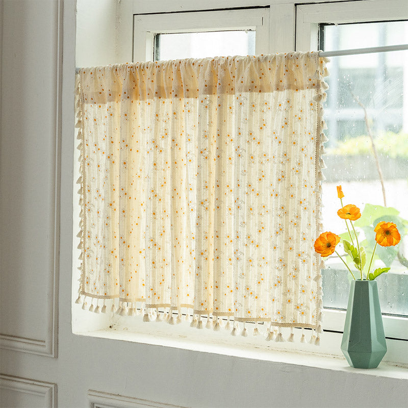 Beige Daisy Pattern Tier Gardin i Bomull Lin Stoff | Norvo