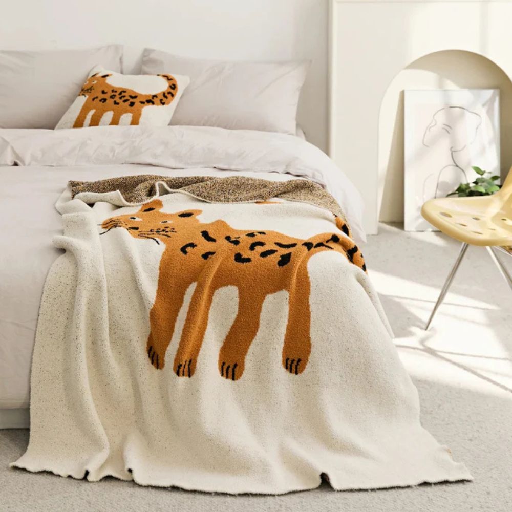 Norvo | Wild Paws Cozy Blanket