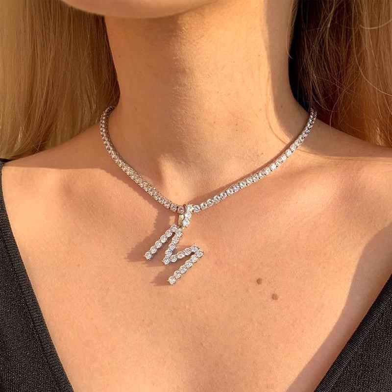 Norvo | Alfabet Rhinestone Halskjede