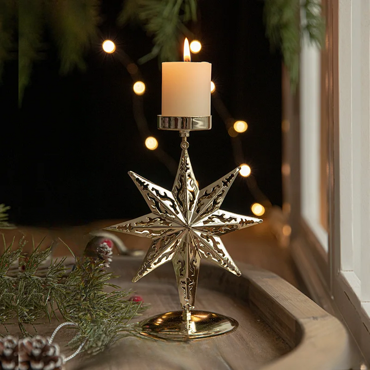 Julelysestaker - Stjerne- og juletredesign for festlig dekorasjon | Norvo