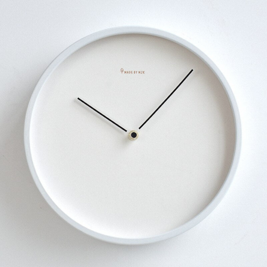 Norvo | Veyra – Minimalist skandinavisk veggklokke | Modern nordisk design
