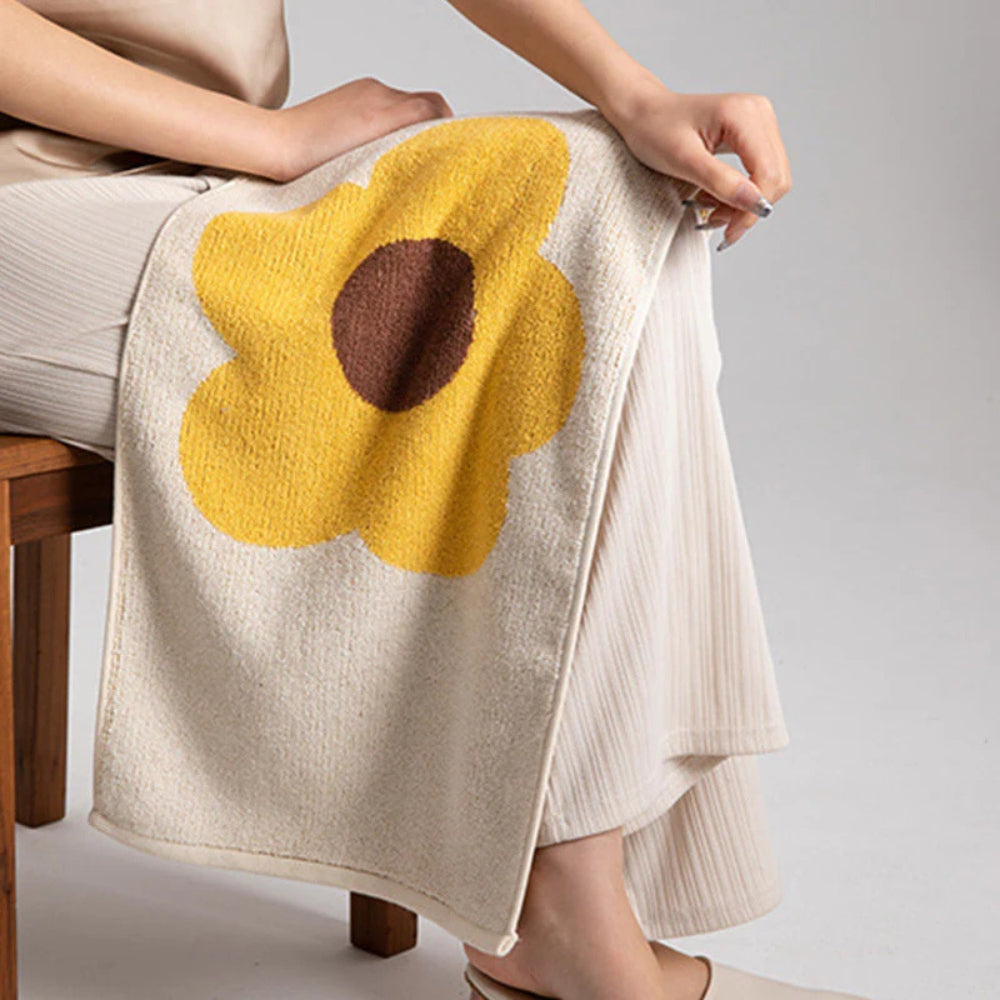 Norvo | Cheerful Floral Print Cotton Bath Towel