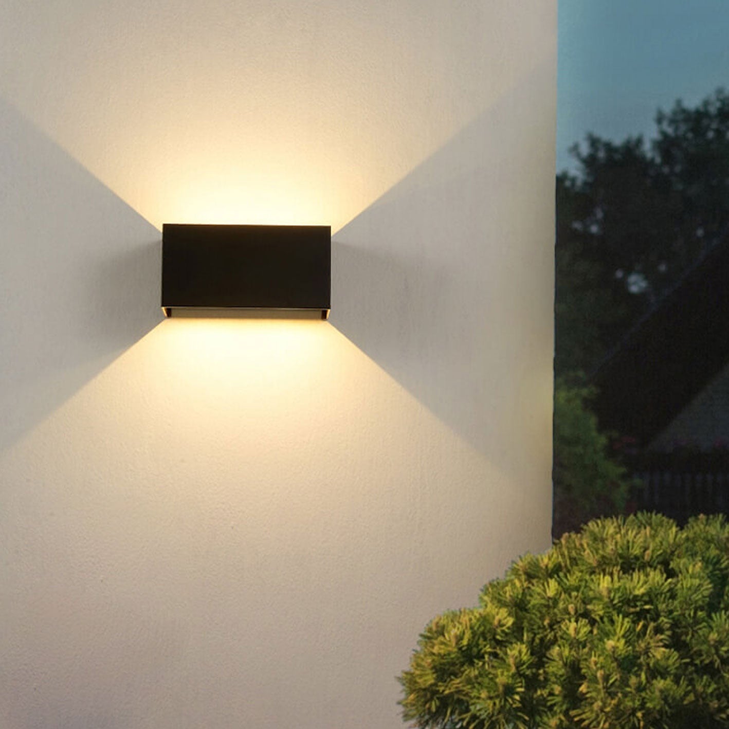 Norvo | Moderne vanntett rektangulær LED-vegglampe for utendørs bruk med opp- og nedlys