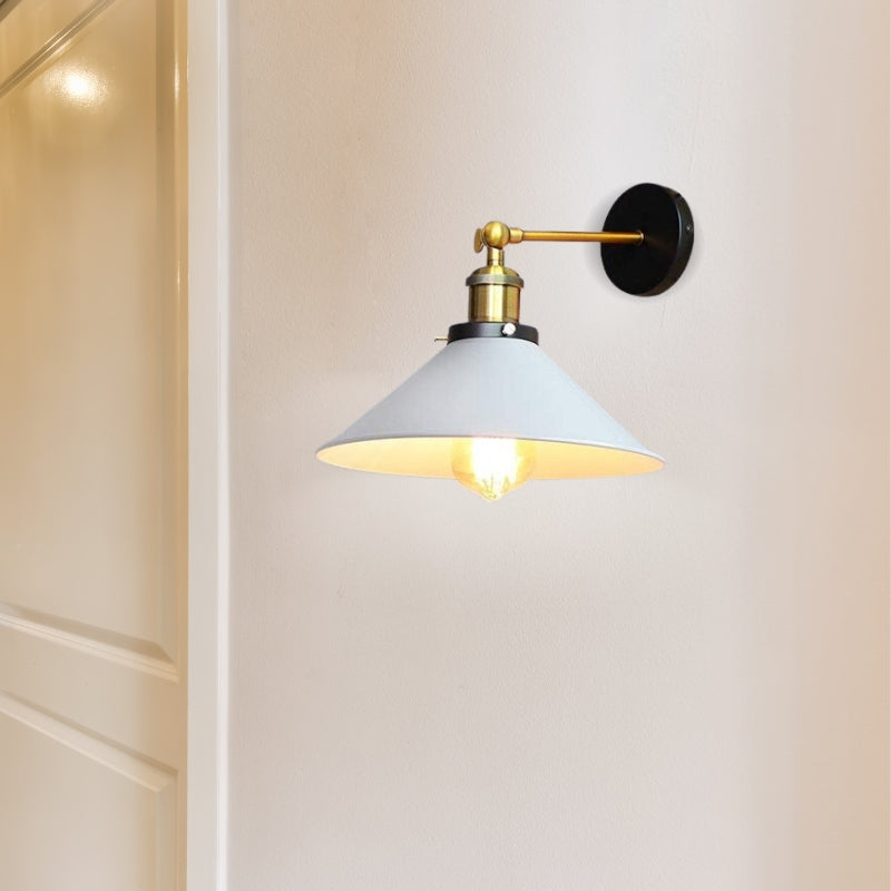 Norvo | Hvit industriell vintage vegglampe