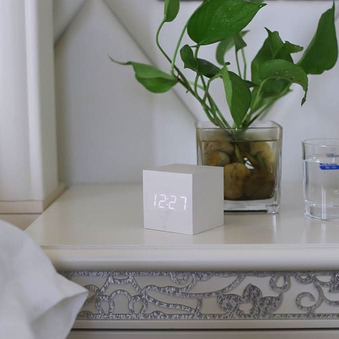 Norvo | DIALUX - Classy Retro Vibe Klokke