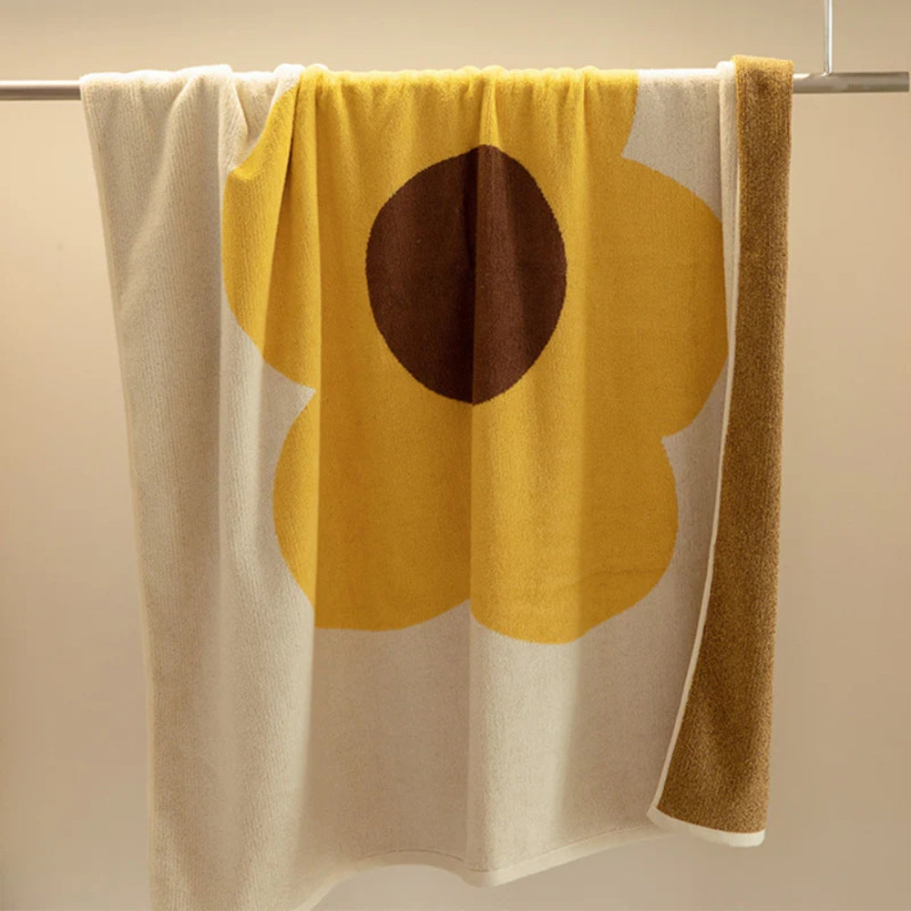 Norvo | Cheerful Floral Print Cotton Bath Towel