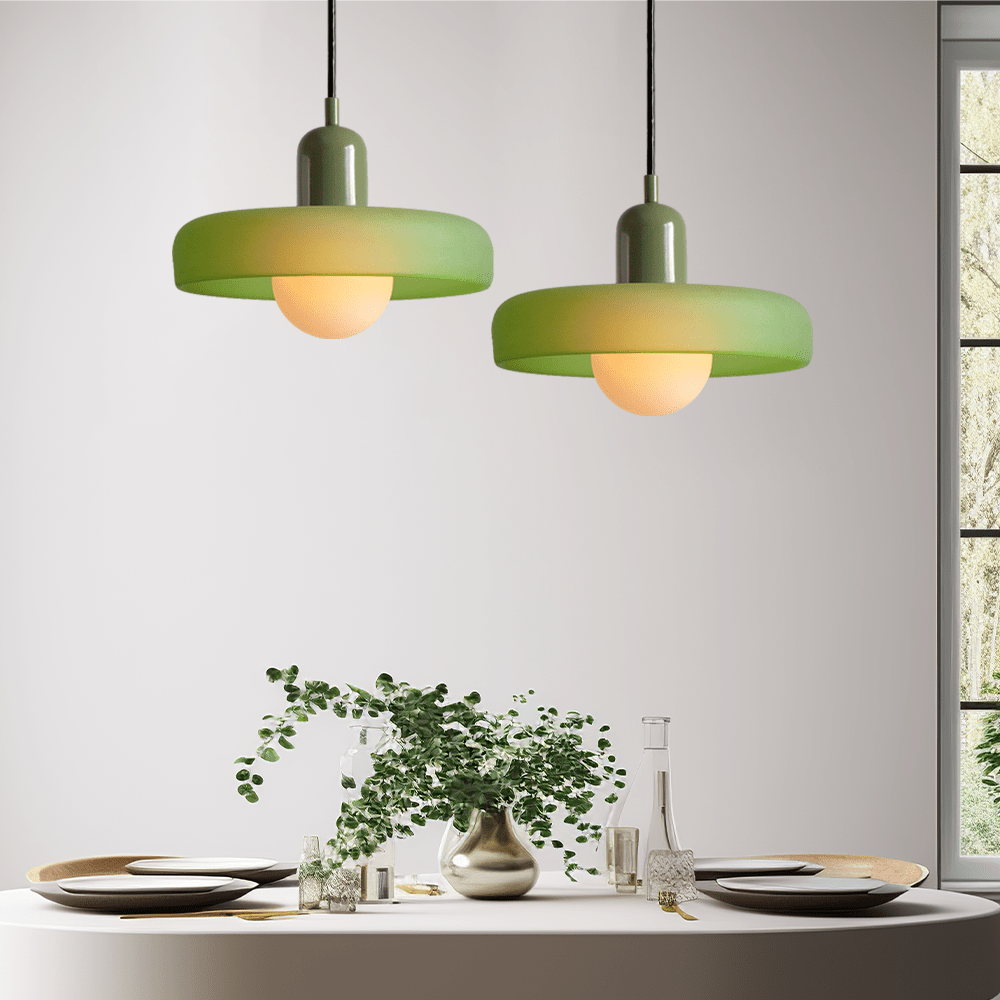 Norvo | Bauhaus Farget Glasspendellampe for Moderne Interiører