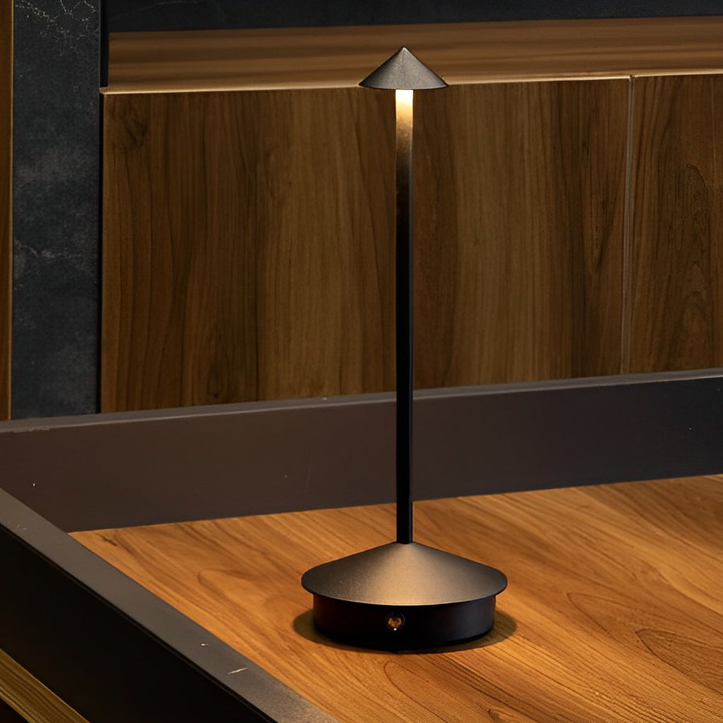 Norvo | Pina Pro - Stilig Dimbar USB Bordlampe