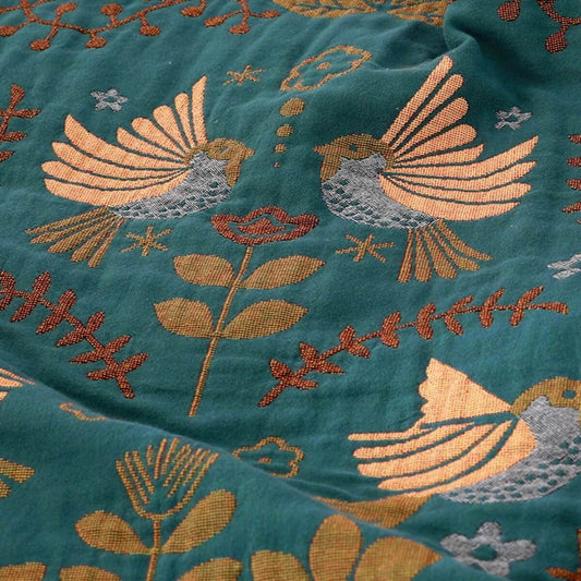 Norvo | Reversible Scandinavian bird plaid – Cozy and versatile for all seasons